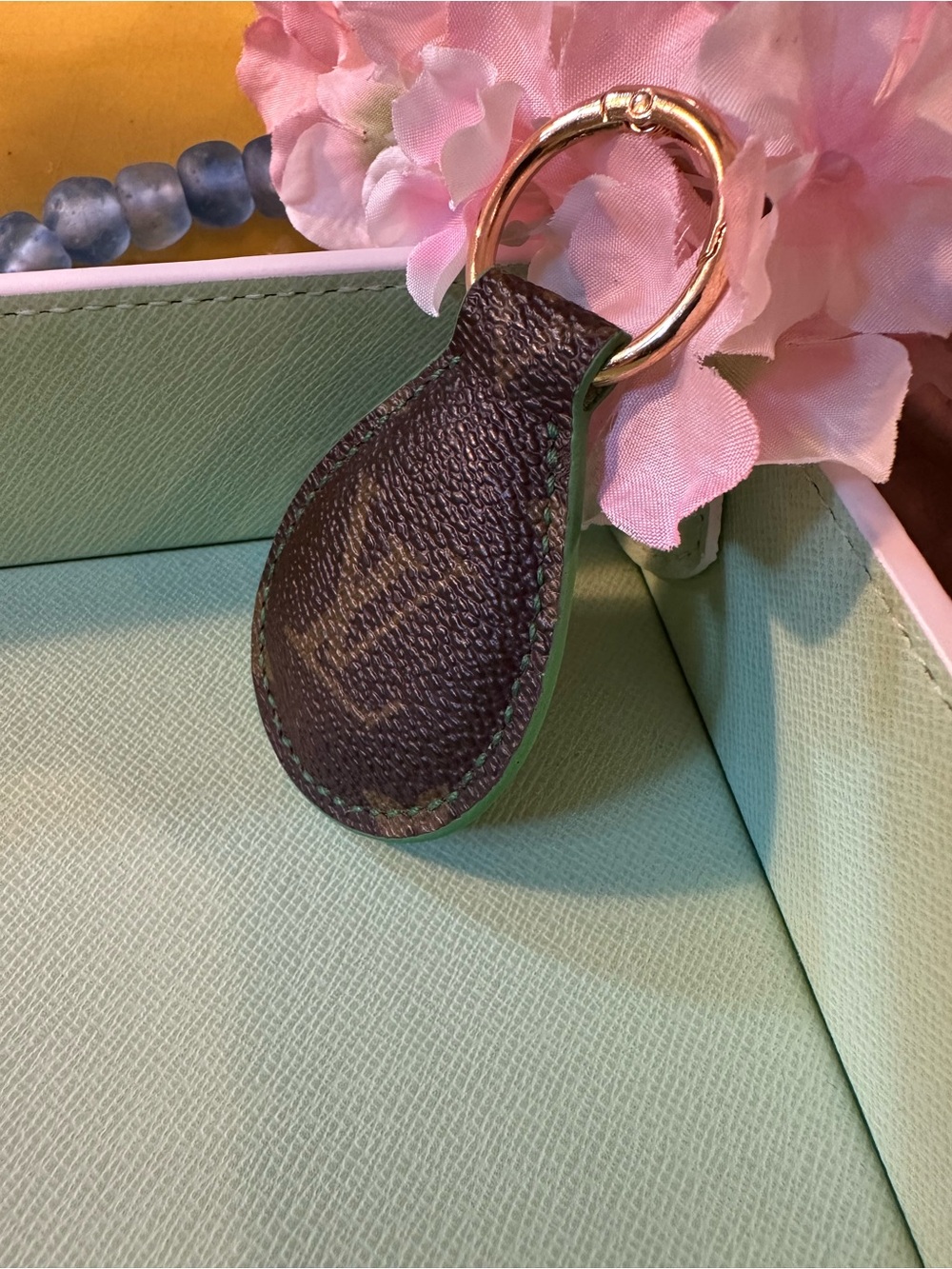 Puffy Leather & Canvas Key Chain in green - Picture 2 of 3